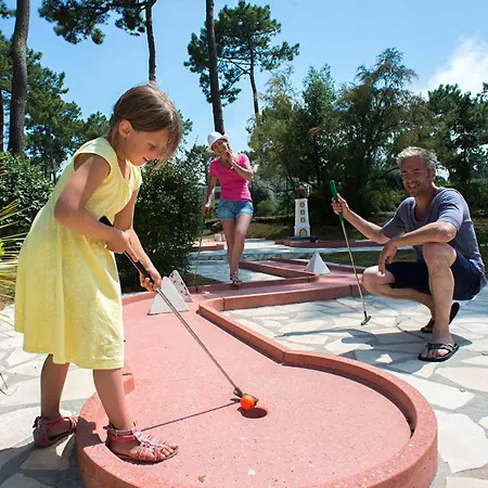 Bungalow De 3 Chambres Avec Piscine Partagee Et Jardin Clos A A 3 Km De La Plage בית נופש