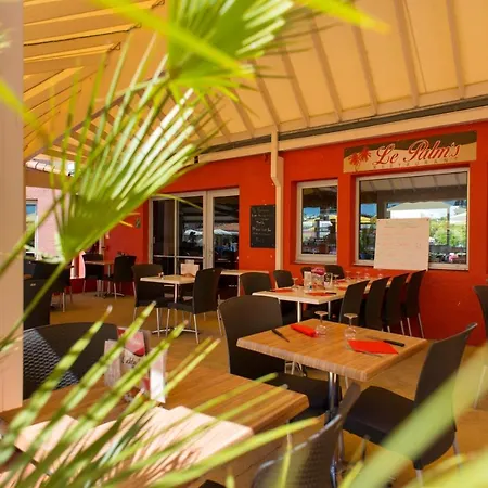 Bungalow De 3 Chambres Avec Piscine Partagee Et Jardin Clos A A 3 Km De La Plage בית נופש